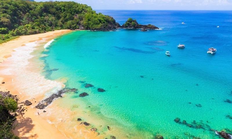 Praia brasileira é eleita a melhor do mundo; confira o ranking