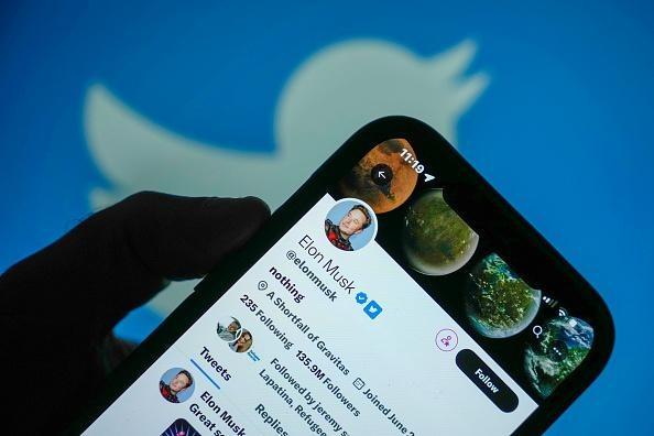 Twitter devolve selo de verificado para celebridades e pessoas falecidas