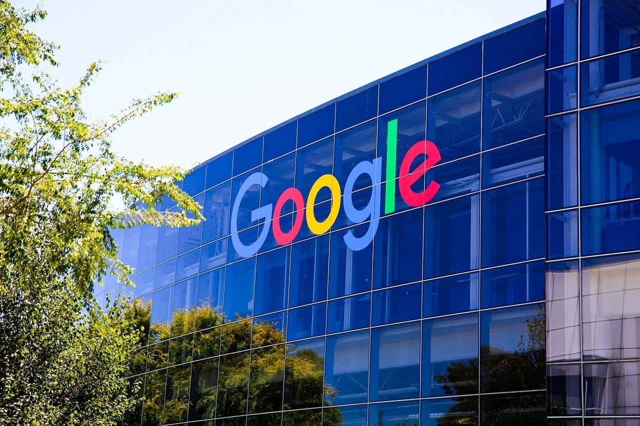 Google sofre queda em anúncios, mas termina trimestre acima do esperado